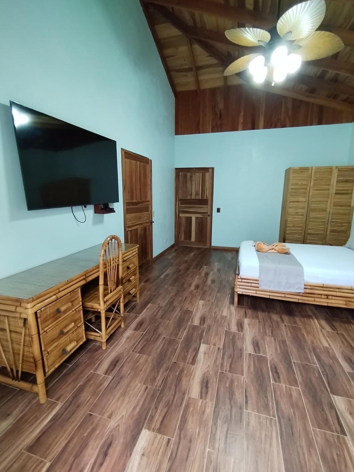 Bungalows Beachfront Hotel Punta Uva Zewnętrze zdjęcie