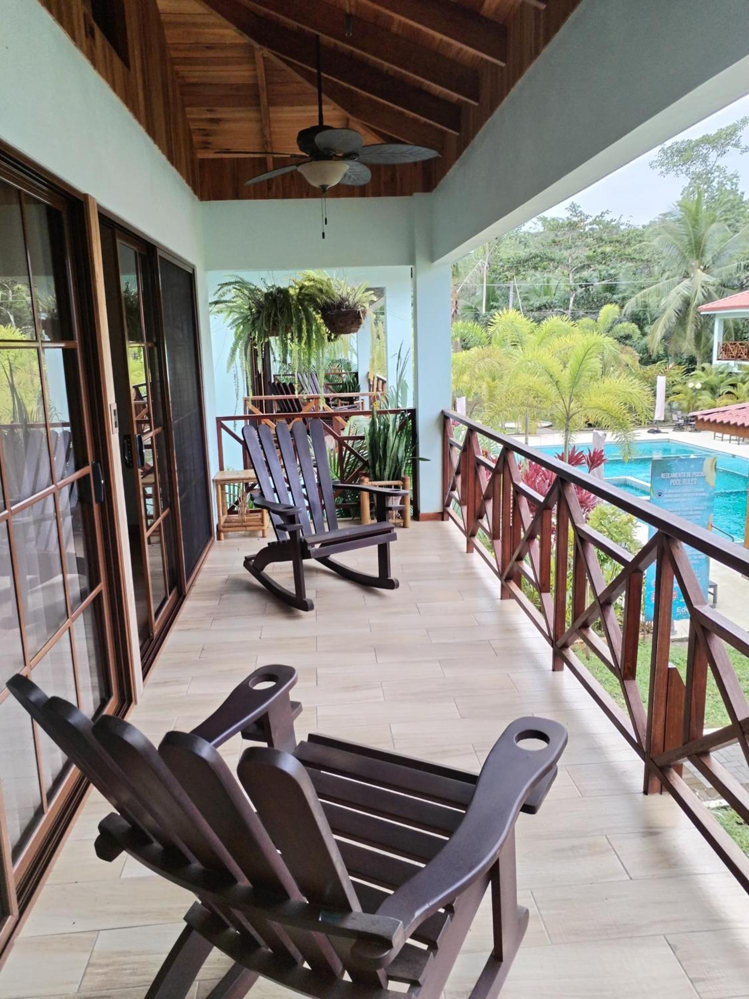 Bungalows Beachfront Hotel Punta Uva Zewnętrze zdjęcie