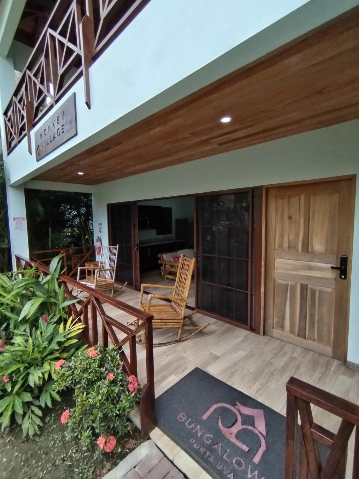 Bungalows Beachfront Hotel Punta Uva Zewnętrze zdjęcie